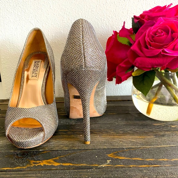Badgley Mischka iridescent glitter/shiny metallic heels (size 6).🌹 - Picture 6 of 16